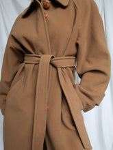 Load image into Gallery viewer, WEINBERG camel coat