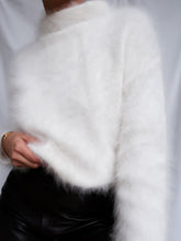 Load image into Gallery viewer, "Snow" Angora jumper