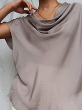 Load image into Gallery viewer, ESCADA silk top