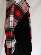 Load image into Gallery viewer, "London" wool scarf