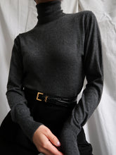 Load image into Gallery viewer, Grey cashmere turtleneck jumper
