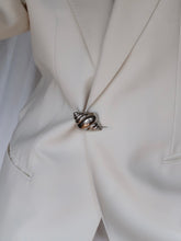 Load image into Gallery viewer, "Coquillage" silver brooch
