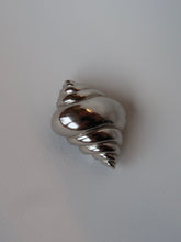 Load image into Gallery viewer, "Coquillage" silver brooch