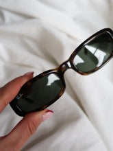 Load image into Gallery viewer, RAY BAN unisex sunglasses