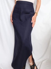 Load image into Gallery viewer, "Sia" linen skirt