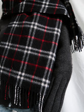 Load image into Gallery viewer, "Lina" wool scarf