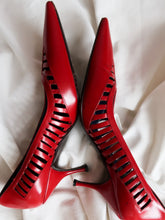 Load image into Gallery viewer, MIU MIU vintage pumps
