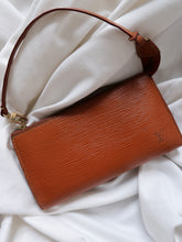 Load image into Gallery viewer, LOUIS VUITTON  clutch bag
