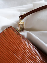 Load image into Gallery viewer, LOUIS VUITTON  clutch bag