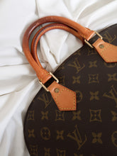Load image into Gallery viewer, LOUIS VUITTON "Alma" MM bag