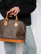 Load image into Gallery viewer, LOUIS VUITTON "Alma" MM bag