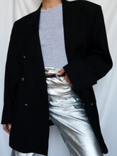 Load image into Gallery viewer, Black vintage blazer