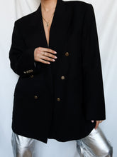 Load image into Gallery viewer, Black vintage blazer
