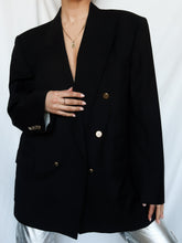 Load image into Gallery viewer, Black vintage blazer