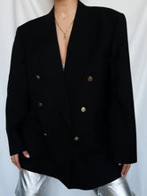 Load image into Gallery viewer, Black vintage blazer