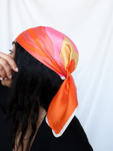 Load image into Gallery viewer, 70' Retro scarf