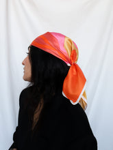 Load image into Gallery viewer, 70' Retro scarf