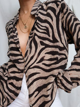 Load image into Gallery viewer, GERARD DAREL silk shirt