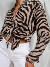 Load image into Gallery viewer, GERARD DAREL silk shirt