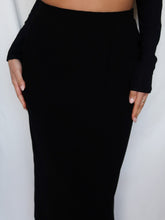 Load image into Gallery viewer, "Nina" Black long skirt