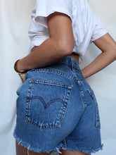 Load image into Gallery viewer, LEVI'S bermuda reworked shorts