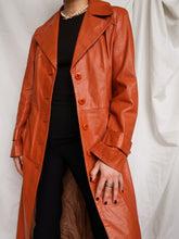 Load image into Gallery viewer, "Harr" leather trench