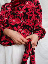 Load image into Gallery viewer, "Emilia" blouse