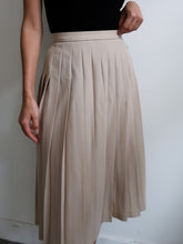 Load image into Gallery viewer, "Nina" pleated skirt