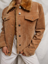 Load image into Gallery viewer, "Sandy" leather vest