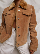 Load image into Gallery viewer, "Sandy" leather vest