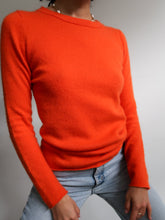 Load image into Gallery viewer, Cashmere knitted jumper