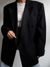 Load image into Gallery viewer, Smoking black blazer