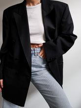 Load image into Gallery viewer, Smoking black blazer