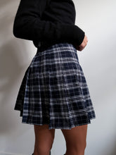 Load image into Gallery viewer, School pleated skirt