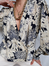 Load image into Gallery viewer, "Jana" silk blouse