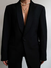 Load image into Gallery viewer, Black blazer