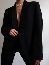 Load image into Gallery viewer, Black blazer