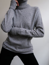 Load image into Gallery viewer, Cashmere turtleneck