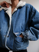 Load image into Gallery viewer, Denim trucker jacket