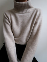 Load image into Gallery viewer, "Camelia" Cashmere turtleneck