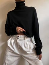 Load image into Gallery viewer, « Lorna » Black turtleneck