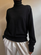 Load image into Gallery viewer, « Lorna » Black turtleneck