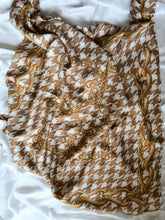 Load image into Gallery viewer, "Emy" Silk scarf