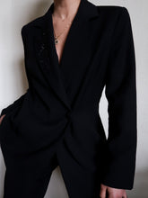 Load image into Gallery viewer, "La reina" black blazer