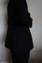 Load image into Gallery viewer, "La reina" black blazer
