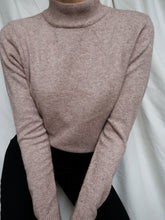 Load image into Gallery viewer, "Jenna" knitted jumper