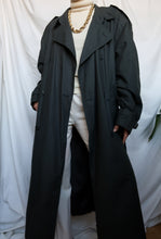 Load image into Gallery viewer, BOSS kaki trench coat
