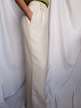 Load image into Gallery viewer, LOUIS FERAUD ivory pants