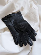 Load image into Gallery viewer, Calf leather gloves
