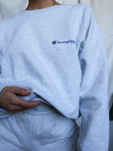 Load image into Gallery viewer, CHAMPION grey sweater
